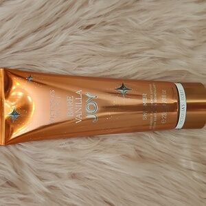 New Listing!! Brand New Victoria's Secret Fragrance Body Lotion